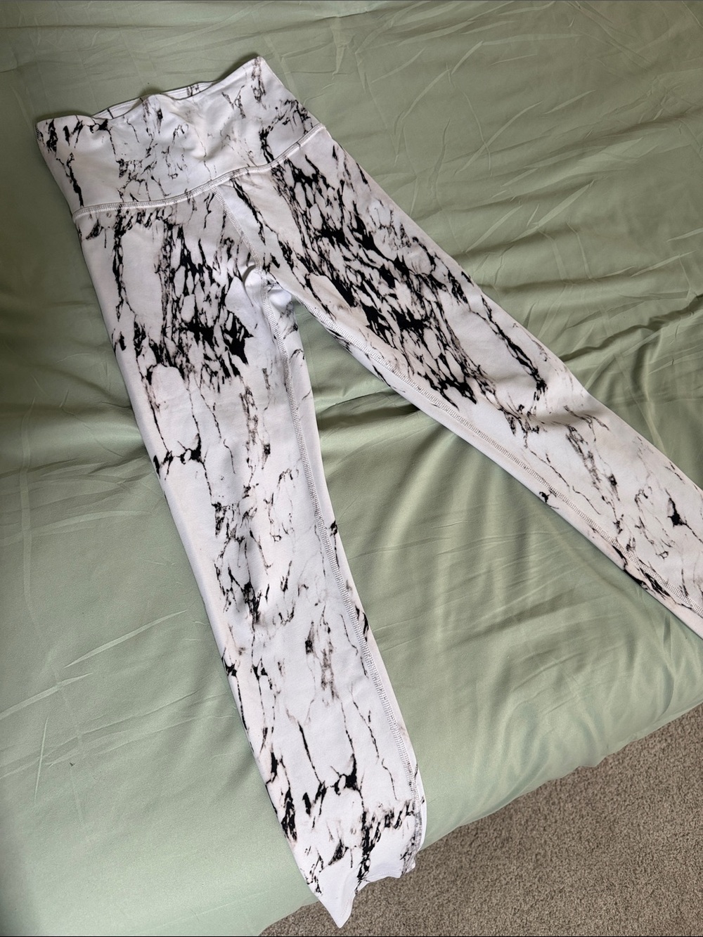 Beyond Yoga White Marble-Print Leggings F28 xs